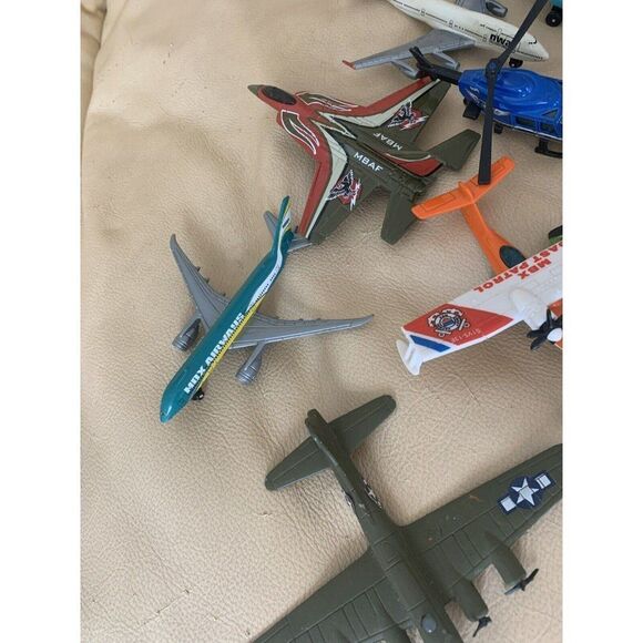Bundle of 21  DieCast Airplane Helicopter Jet Planes Military Aircraft - Picture 4 of 11